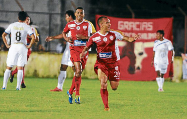 Choloma derribó al Olimpia y sueña con la final