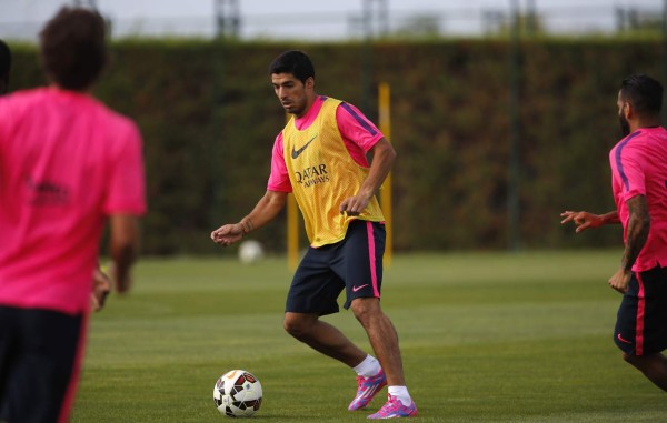 VIDEO: Luis Suárez y su primer entrenamiento con el Barcelona