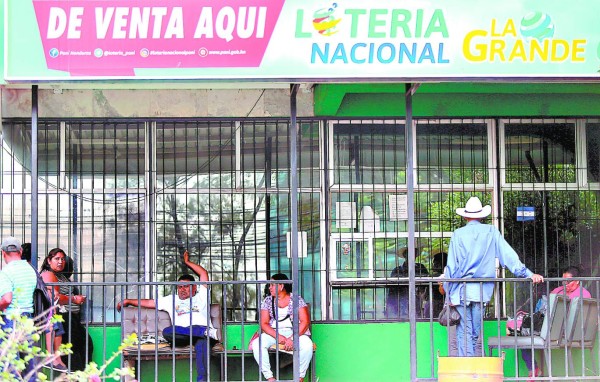 Loteros exigen barrida en el Pani de directivos