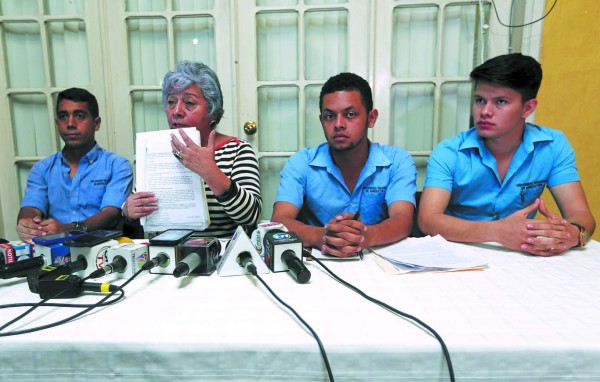 Honduras: La UNA llama a clases en medio de la crisis