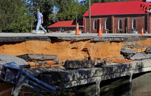 Al menos 20 muertos tras inundaciones por Matthew en costa de EEUU
