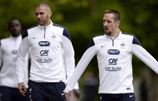 Ribery pasa exámenes médicos en París