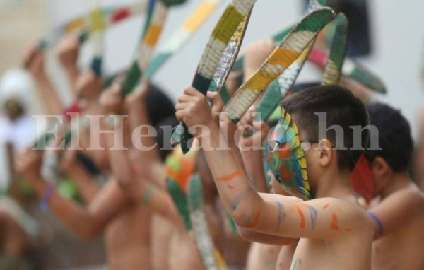 Escolares conmemoran Día al Cacique Lempira