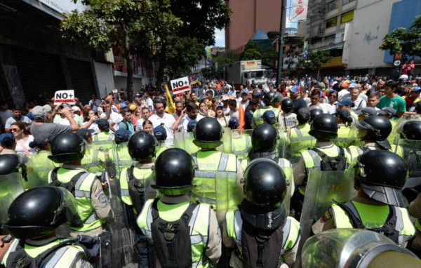 Opositores volvieron a las calles para pedir elecciones en Venezuela