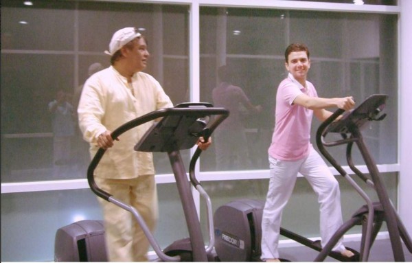 Supuesto 'novio' de Juan Gabriel rompe el silencio sobre su relación con el cantante