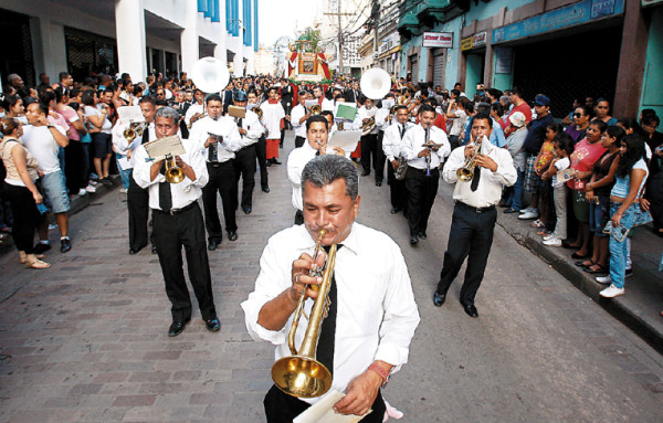 Solemne procesión del Santo Entierro