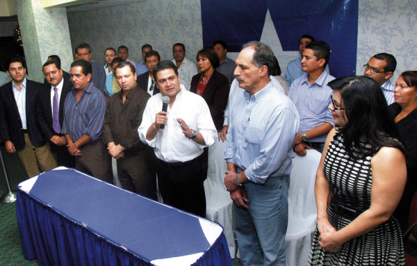 Se 'suman” a Juan Orlando 22 candidatos