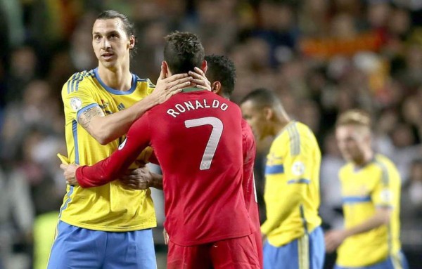 Entrenador pide el esperma de CR7 e Ibrahimovic para tener un súper equipo