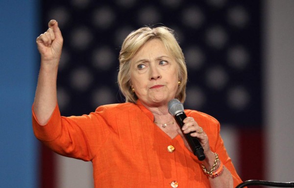 Familiares de víctimas de ataque a consulado en Bengasi demandan a Clinton&nbsp;