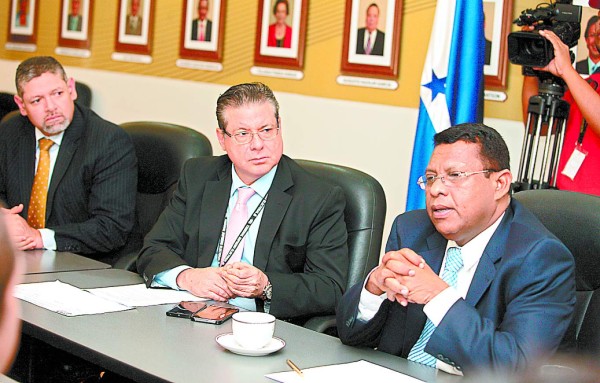 PN recogerá 1 millón de firmas para regular la reelección