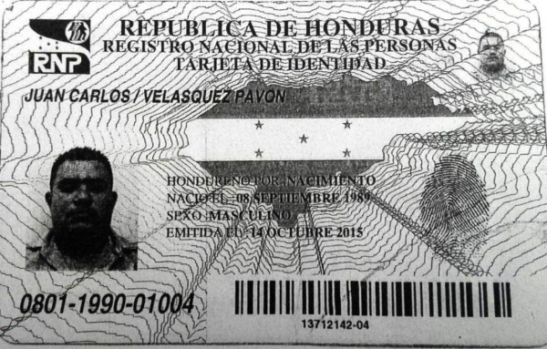 Familiares retiran cuerpos de tres de víctimas de la masacre en Comayagüela