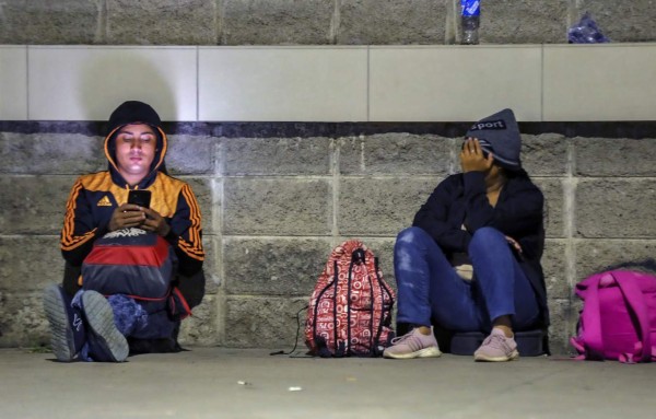 Familias enteras y jóvenes sin esperanza: la primera caravana migrante de 2022 hacia EE UU