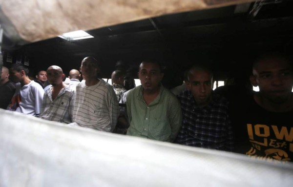 Traslado de reos a El Pozo se anticipó por miedo a motín en cárcel de San Pedro Sula