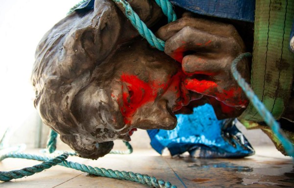 FOTOS: Derribadas, decapitadas o vandalizadas: cinco estatuas polémicas