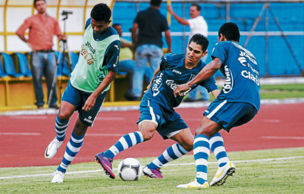 Suárez ya tiene su 11 para enfrentar a México