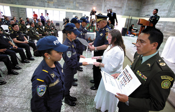 Gradúan 140 nuevos TIGRES