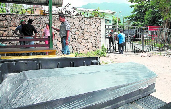Ultiman a dos jóvenes vecinos