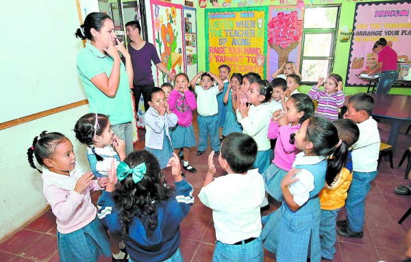 Educación bilingüe para los pobres
