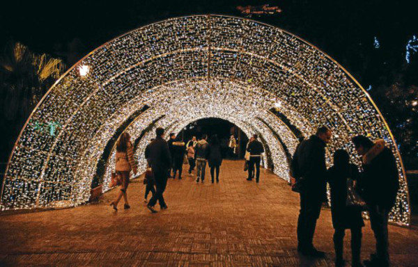 Oleada navideña invade el mundo