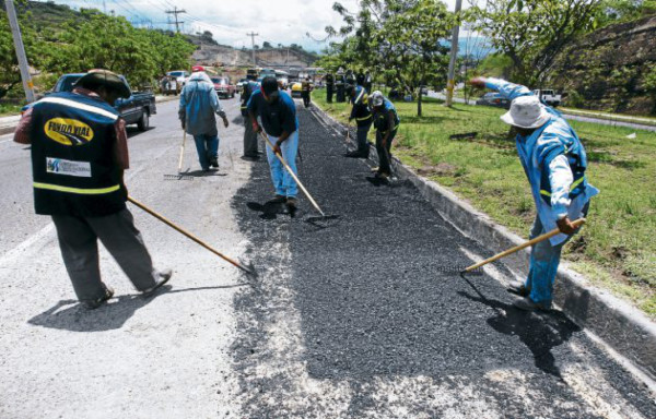 Históricos bacheos se realizan en la capital