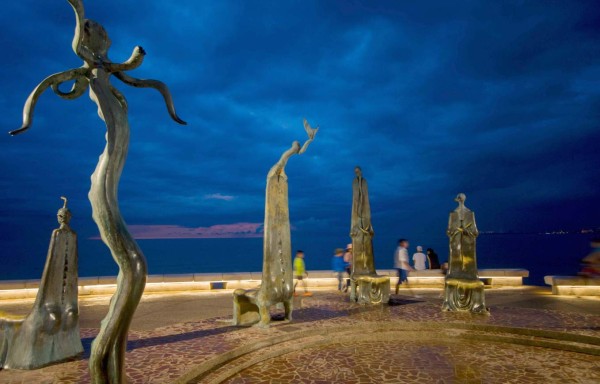 Operativos por secuestro de hijo de 'El Chapo' irrumpen en balneario mexicano&nbsp;&nbsp;