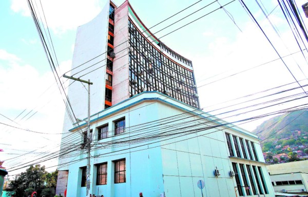 Parientes de Ciuffardi son investigados en Chile por lavado