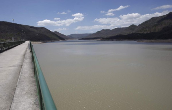 Sanaa mantiene horario de racionamiento