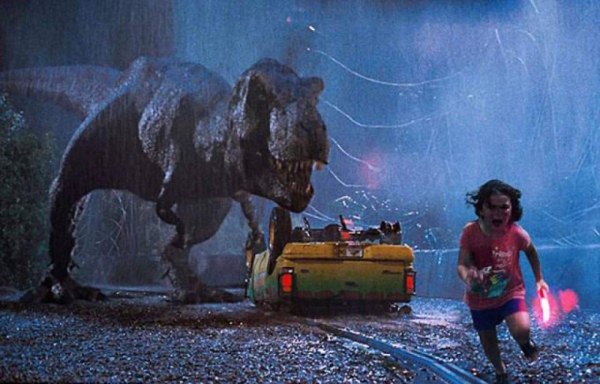 Le toman foto escapando de un pavo real y el Photoshop no se hizo esperar