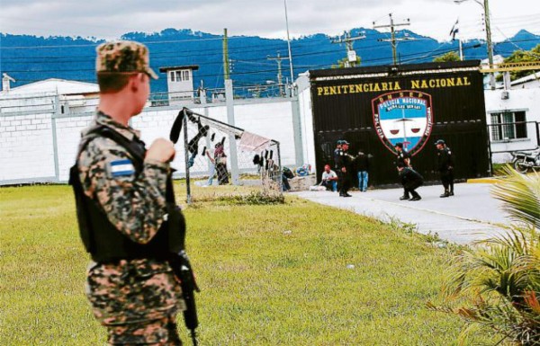 Se extravían cinco fusiles R-15 de almacén del IPN
