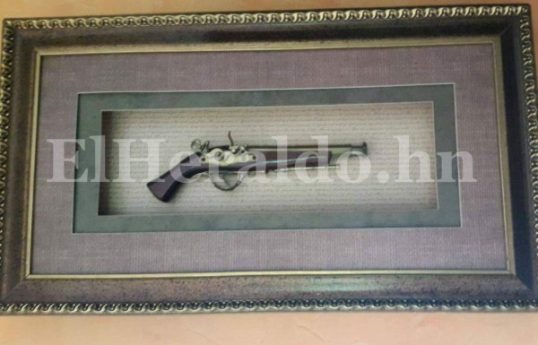 Honduras: Hallan lujosas armas clásicas en bienes asegurados a narco