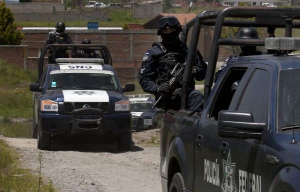 Caen funcionarios carcelarios por fuga del 'Chapo'