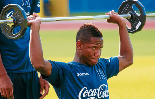 Suárez notificó los cuatro que no irán con Honduras a Londres