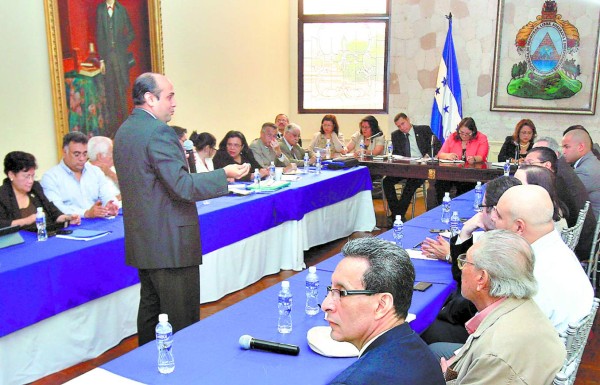 Sector salud avala la nueva Ley de Protección Social en Honduras