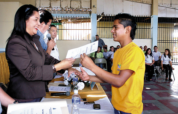 Escuela taller gradúa primera promoción