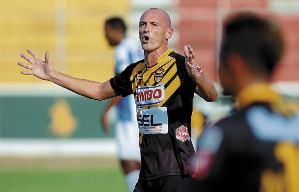 Palomo dijo que no jugaría en el Olimpia