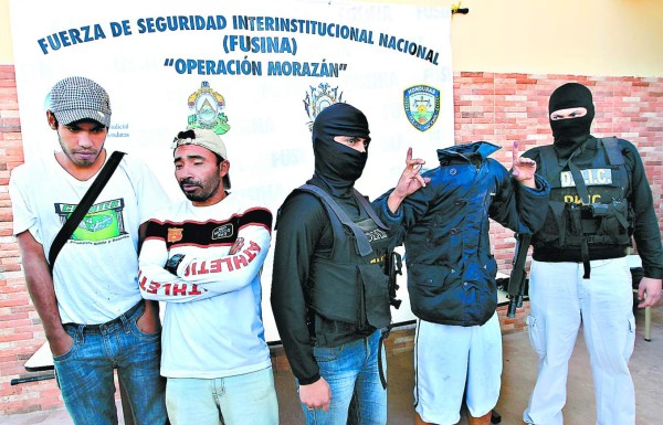 Cae pandillero sospechoso de haber violado a 100 jóvenes