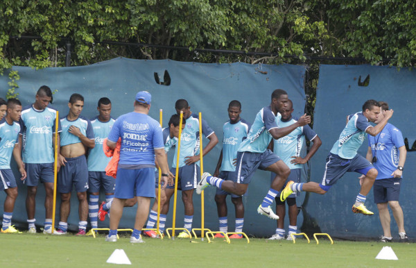 El espía mexicano que cumplió su sueño de conocer a Carlo Costly