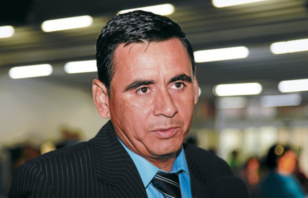 Árbitros hondureños pitarán El Salvador vs. México