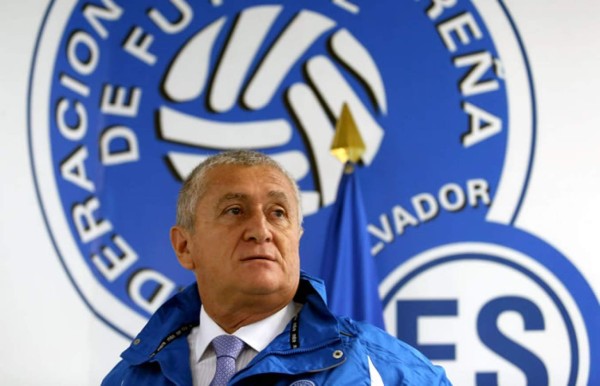 DT de El Salvador llama a 'legionarios' ante negativa de liga local &nbsp;&nbsp;