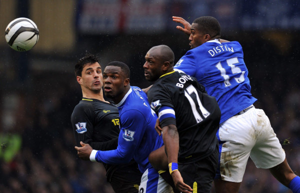 Wigan, a semifinales de Copa con gol de Maynor Figueroa