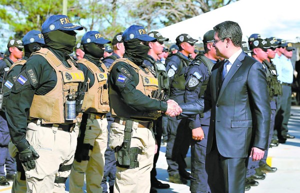 Juan Orlando Hernández pedirá rango constitucional para la Fusina