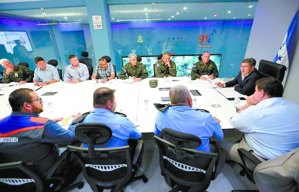 Hernández: Se van a liberar zonas de las maras y pandillas