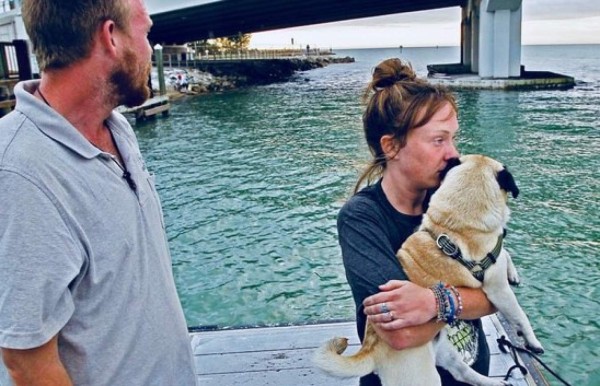 Venden todo para navegar por todo el mundo, pero naufragaron al segundo día