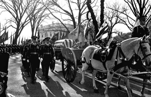 A 53 años del asesinato y funeral de John F. Kennedy