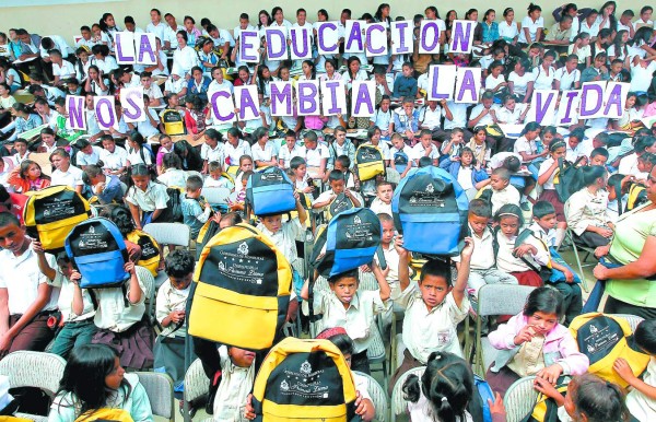 Gobierno ampliará coberturas y fortalecerá currículo escolar