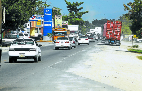 Conductores identifican 17 puntos críticos en bulevares de San Pedro Sula