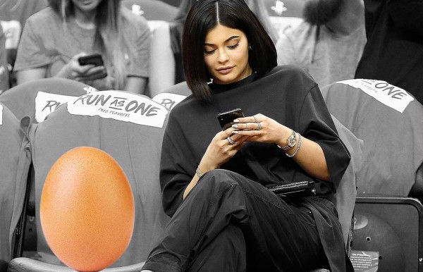 Los crueles memes de Kylie Jenner y el famoso huevo que la destronó en Instagram