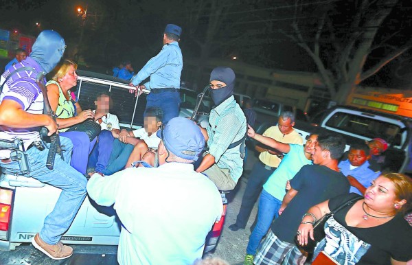 Padres de familia exigen que se derogue decreto de alfabetización