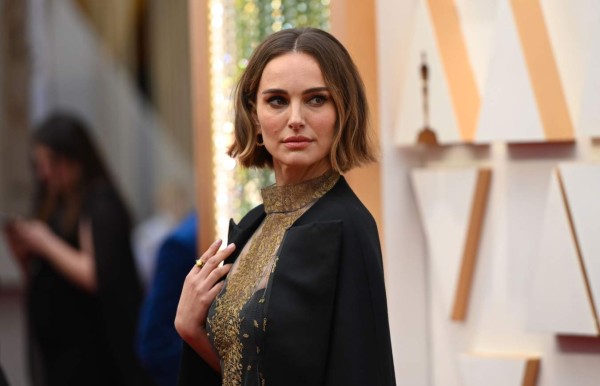 FOTOS: El vestido con el que Natalie Portman protestó en los premios Oscar 2020&nbsp;&nbsp;