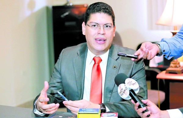 Honduras: Hasta chilenas 'prepago” lavaron dinero del Seguro Social